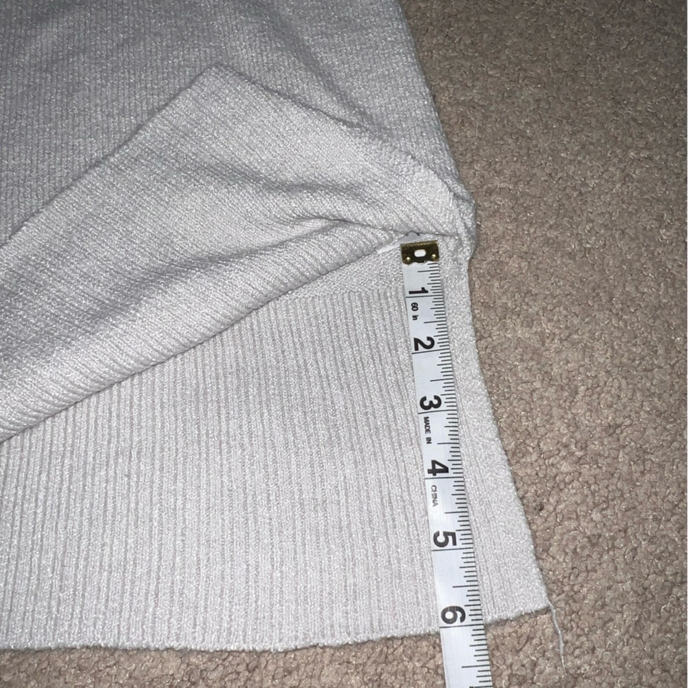 NWOT Womens XL V-Neck Sweater - Picture 5 of 6